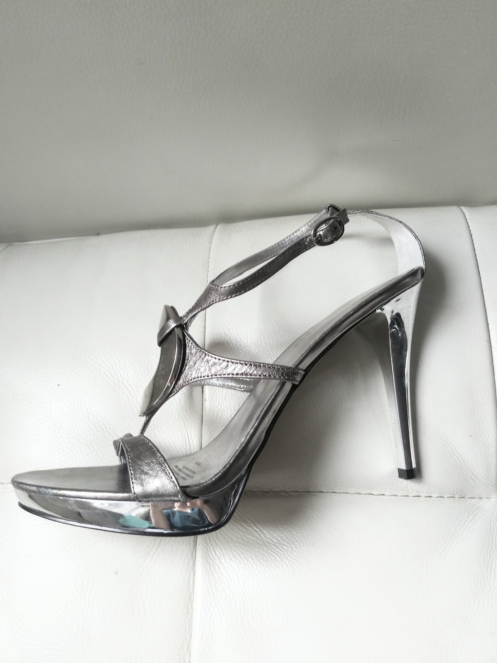 Nine West Silver Metallic T-Strap High Heel Sandals